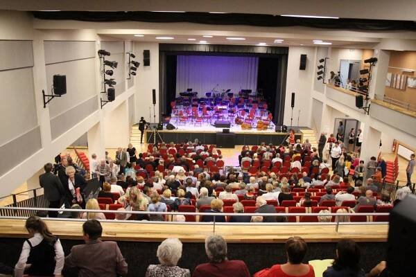 Polický symfonický orchestr + Dasha, Martin Kumžák a Peter Binder - Oficiální stránky města Solnice