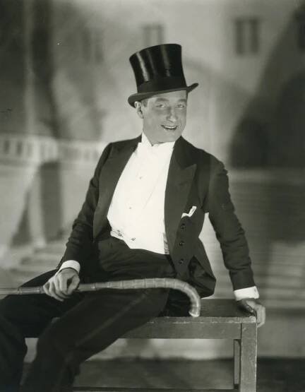 Maurice Chevalier    © James Abbe Archive