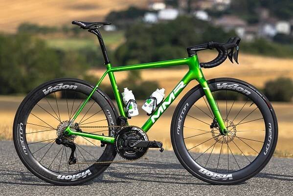 MMR Adrenaline 5.0 SL road bike with 800g frame and comfortable race geometry