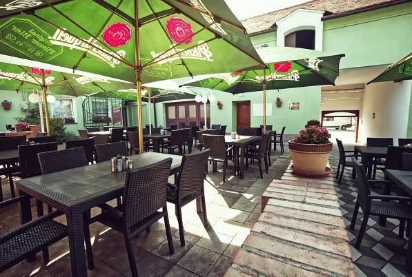 Restaurace a Penzion Praha, Dolní Dunajovice | Hotely Penziony .cz