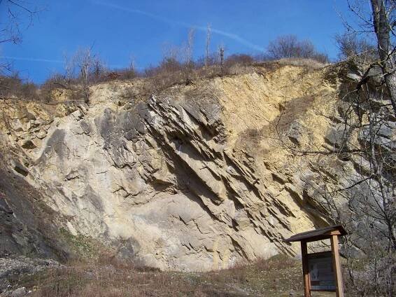 Soubor:Dalejské údolí, Černý lom, 2014 (02).jpg