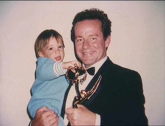 The man behind the laughter: 'SNL,' 'Simpsons' star Phil Hartman's life off-screen before his violent death - ABC News