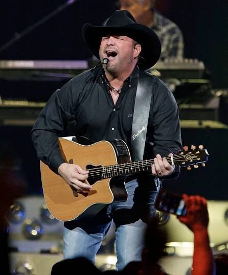 Country music singer Garth Brooks performs in concert at Rogers Place in Edmonton on Friday February 16, 2017. (PHOTO BY LARRY WONG/POSTMEDIA)