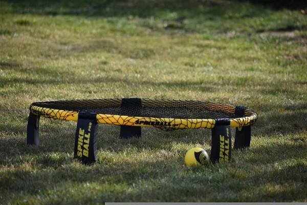 Roundnet neboli Spikeball: Netradiční hra je v Česku hitem - Viral Svět