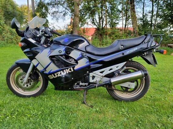 Suzuki GSX 750 F - Auto-moto