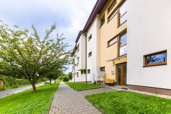 Byt 4+kk Kroměříž - nadstandard 130 m² - 2 koupelny - 2 gar. stání