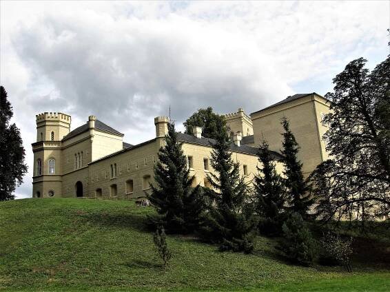 Soubor:Zámek Chyše (4).jpg