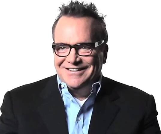 Tom Arnold Biography - Childhood, Life Achievements & Timeline