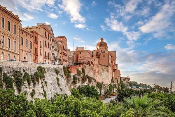 Poznejte Cagliari, hlavní město Sardinie - CK Italieonline