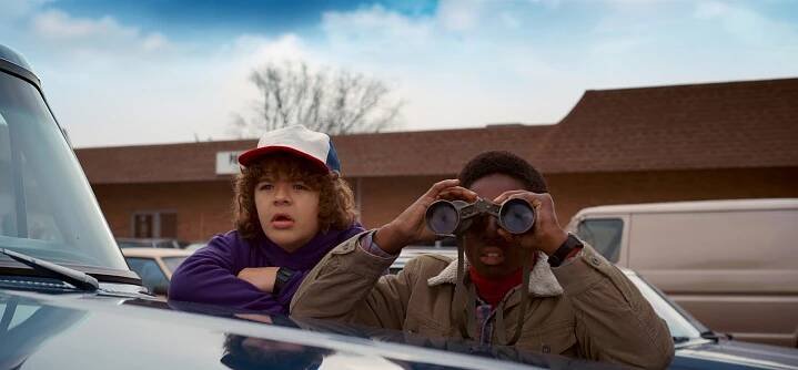 Stranger Things - Kapitola první: Šílená Max (S02E01) (2017)