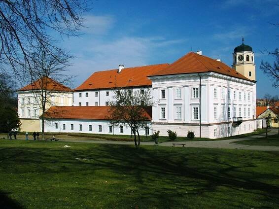 Zámek Vlašim: Navštivte zámecký park a cukrárnu na náměstí