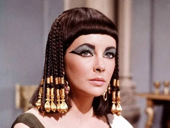 Fotogalerie: Elizabeth Taylorová jako Kleopatra ve stejnojmenném filmu z roku 1963