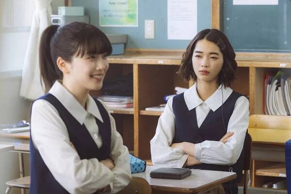 Mei Nagano, Ai Mikami - Kakukaku šikadžika - Z filmu