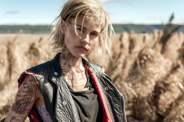 Dítě z Osirisu - Z filmu - Isabel Lucas
