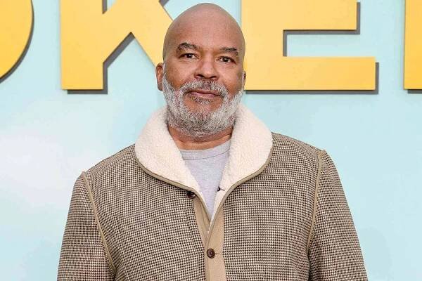 David Alan Grier 'got so angry' at delayed TV audition he threw script down: 'I got the job'