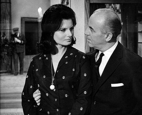 Dana Smutná, Eduard Dubský - Slečny přijdou později - Z filmu