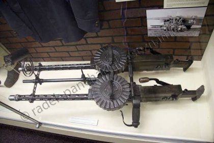 CZK - vz. 30 (kulomet pro pozorovatele) : Zbraně s jednoduchým závěrem