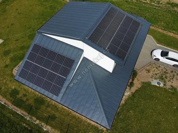 Reference fotovoltaických elektráren - Fotovoltaika pro rodinné domy a firmy od Nemakej.cz