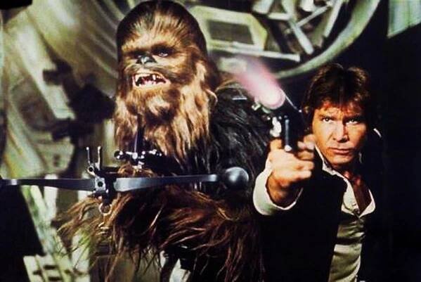 Zomrel herec Peter Mayhew. Bol predstaviteľom Chewbaccu z Hviezdnych vojen