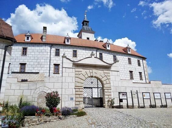 Fotografie - Starý zámek Jevišovice - 06.07.2023