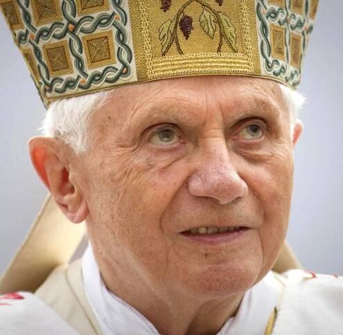 Rok od smrti pápeža Benedikta XVI. | Fara BECKOV