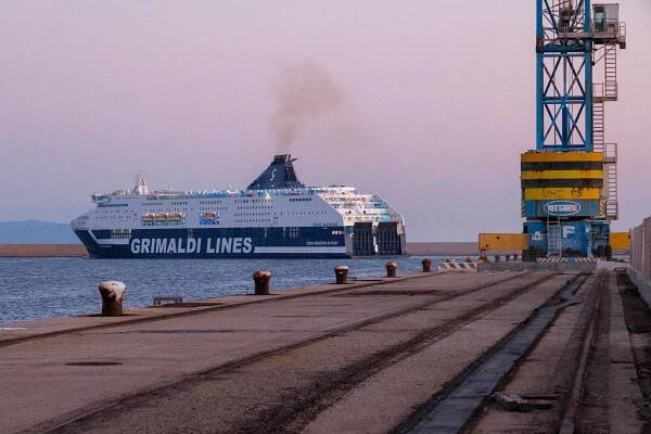 ferry from sardinia to barcelona