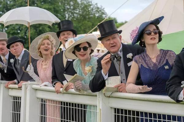 Laura Carmichael stars as Lady Edith, Harry Hadden-Paton as Bertie Hexham, Elizabeth McGovern as Cora Grantham, Hugh Bonneville stars as Robert Grantham and Michelle Dockery as Lady Mary in DOWNTON ABBEY: The Grand Finale, a Focus Features release.