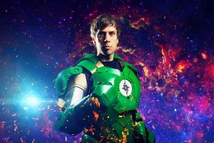 ZT INTERROGATION: TO THE GALACTIC FORTRESS WITH GLORYHAMMER’S ANGUS MCFIFE