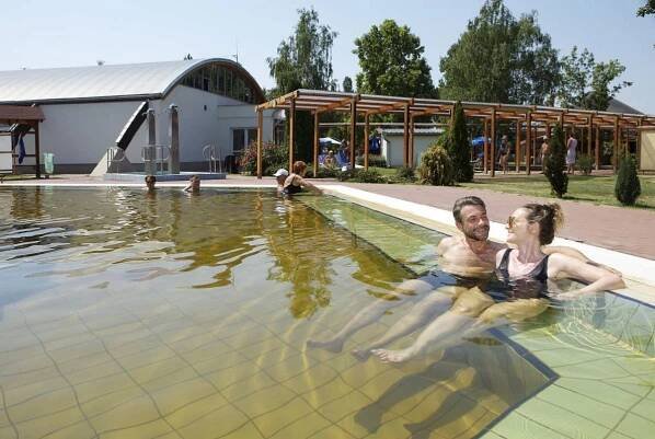 Parádní termální lázně s kempem pro rodiny s dětmi v Maďarsku - All4Camper