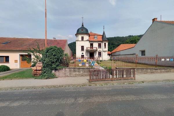 Knihovna městyse Doubravník foto 1