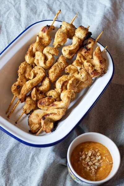 Easy Peasy Chicken Satay Skewers Recipe - Katie Pix