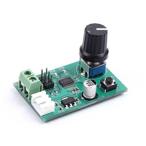 Tester pro servo motory