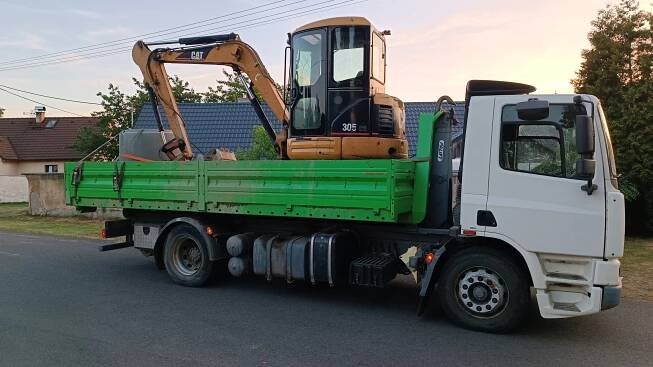 Zemní a výkopové práce pásovým bagrem Caterpillar za 900 Kč Nalžovské Hory, Nalžovy Machinery-KM • Firmy.cz