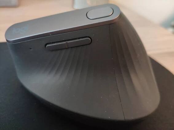 Zusatztasten und DPI-Switch: nicht perfekt, aber gut erreichbar