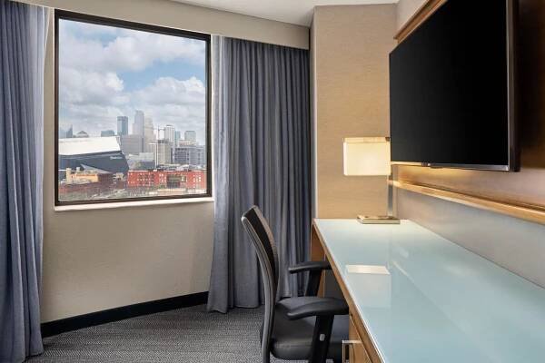 Courtyard By Marriott Minneapolis Downtown Exterior photo