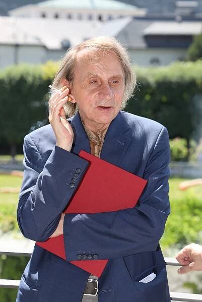 Cynik, provokatér a kronikář zániku. Jaký skutečně je spisovatel Michel Houellebecq?