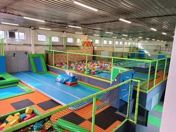 Jump Family České Budějovice - skákání na trampolíně pro děti i dospělé