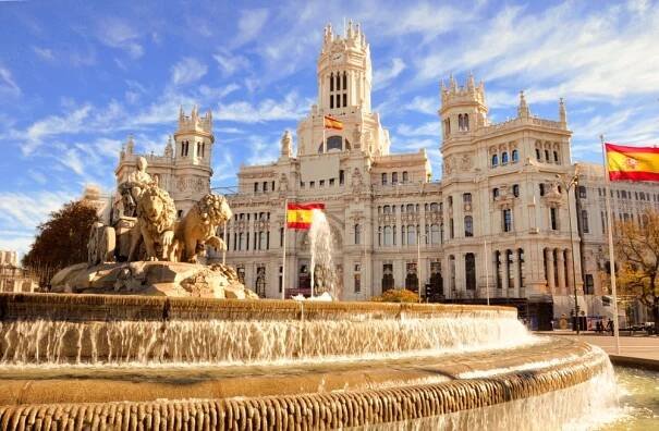 Hlavné mesto Španielska netreba vynechať, Madrid ponúka impozantnú históriu aj kultúru.