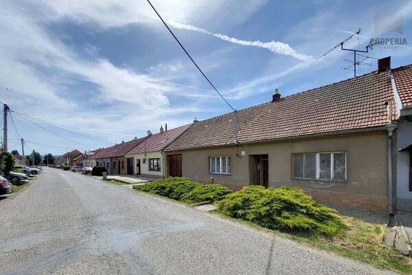 Prodej rodinného domu 568 m2 se zahradou 438 m2, Opatovice - Brno venkov PRODÁNO - Reality Veronika Viklická