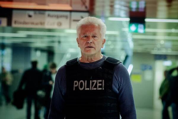 Místo činu - Unklare Lage - Z filmu - Miroslav Nemec