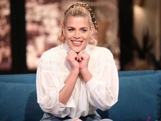 Interview: Why Busy Philipps Takes a Bath Every Single Night