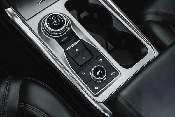 Ford Explorer Platinum Plug-in-Hybrid 4x4, B&O, 360