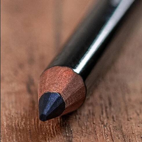 Benecos tužka na oči tmavě modrá 1,13 g