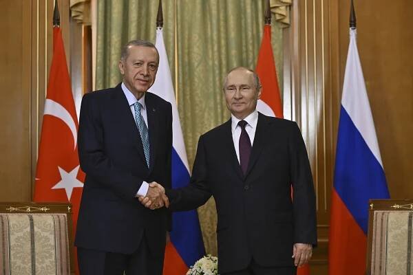 Turkish President Recep Tayyip Erdogan, left, meets Russian President Vladimir Putin in Sochi, Russia, on September 4.