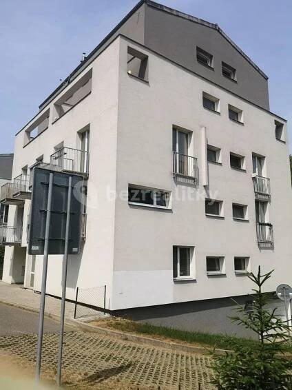 Pronájem bytu 2+kk 56 m², U Smetanky, Praha, Praha
