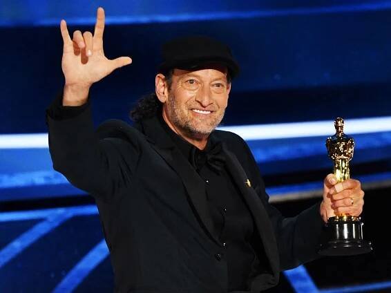 Troy Kotsur Wins Historic Best Supporting Actor Prize for Coda at Oscars 2022