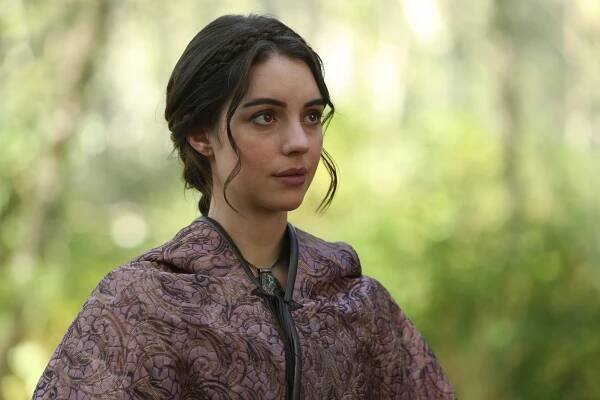 Bylo, nebylo - Wake Up Call - Z filmu - Adelaide Kane