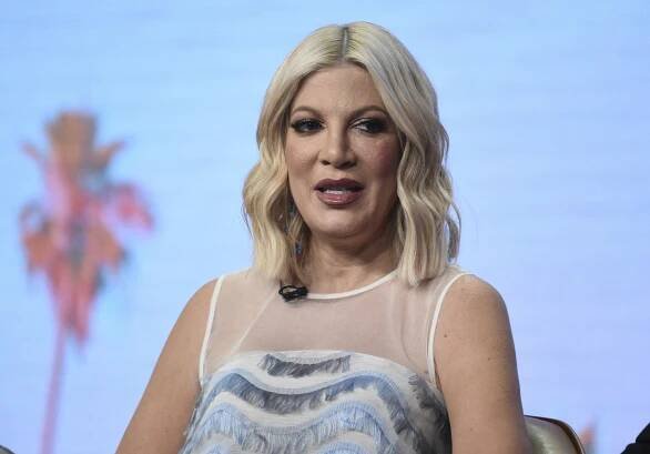 Dona z Beverly Hills slaví narozeniny: Tori Spelling žije s rodinou na dluh - Instinkt