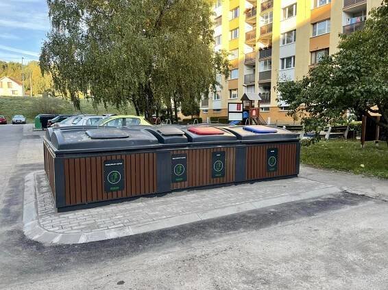 Končí sa prvá etapa budovania polopodzemných kontajnerov v Banskej Bystrici