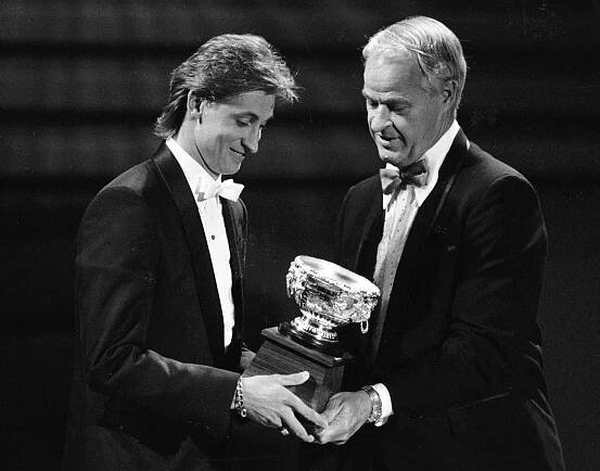 Pan všechno, Král hokeje, Legenda. To vše byl Mr. Hockey Gordie Howe